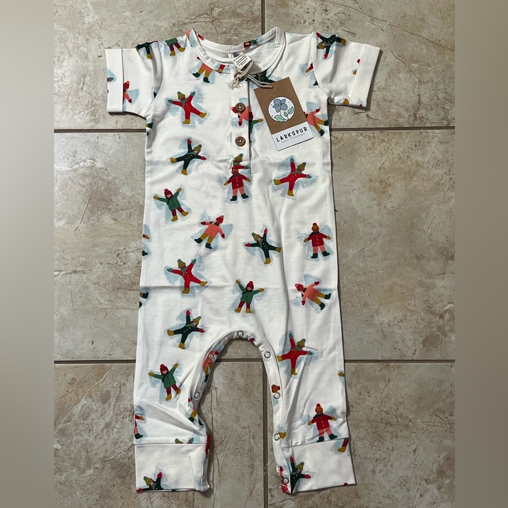NWT Larkspur Company Short Sleeve Henley Romper in Snow Angel. Size 12-18 month